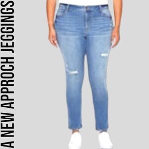 NWT A.N.A  A NEW APPROCH Plus Size High Rise Comfy distressed Jeggings